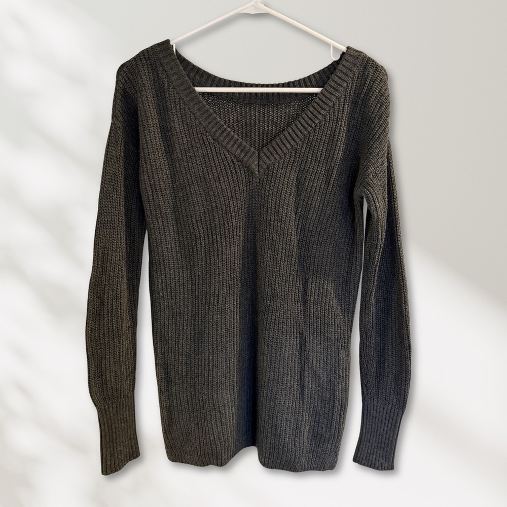 Women's Garage V-Neck Sweater - Grey